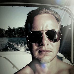 Meet your Posher, Johnny